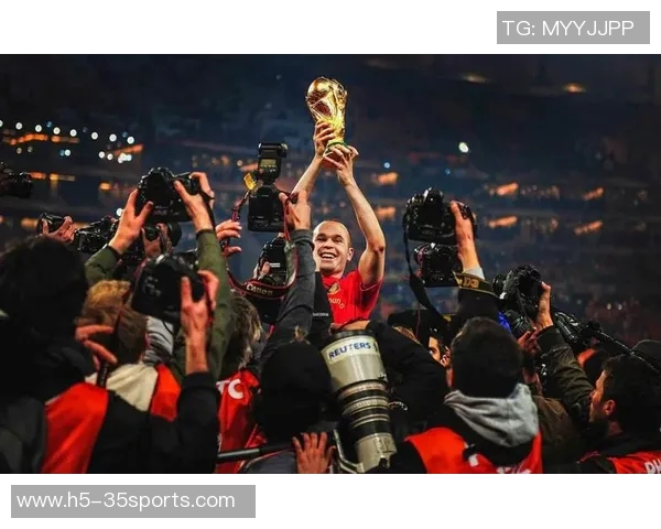 足球进球记录的传奇瞬间与历史伟大球员的辉煌成就探讨 足球进球记录的传奇瞬间与历史伟大球员的辉煌成就探讨