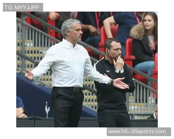 足球交易新风潮:如何在转会市场中把握机会与风险 足球交易新风潮:如何在转会市场中把握机会与风险